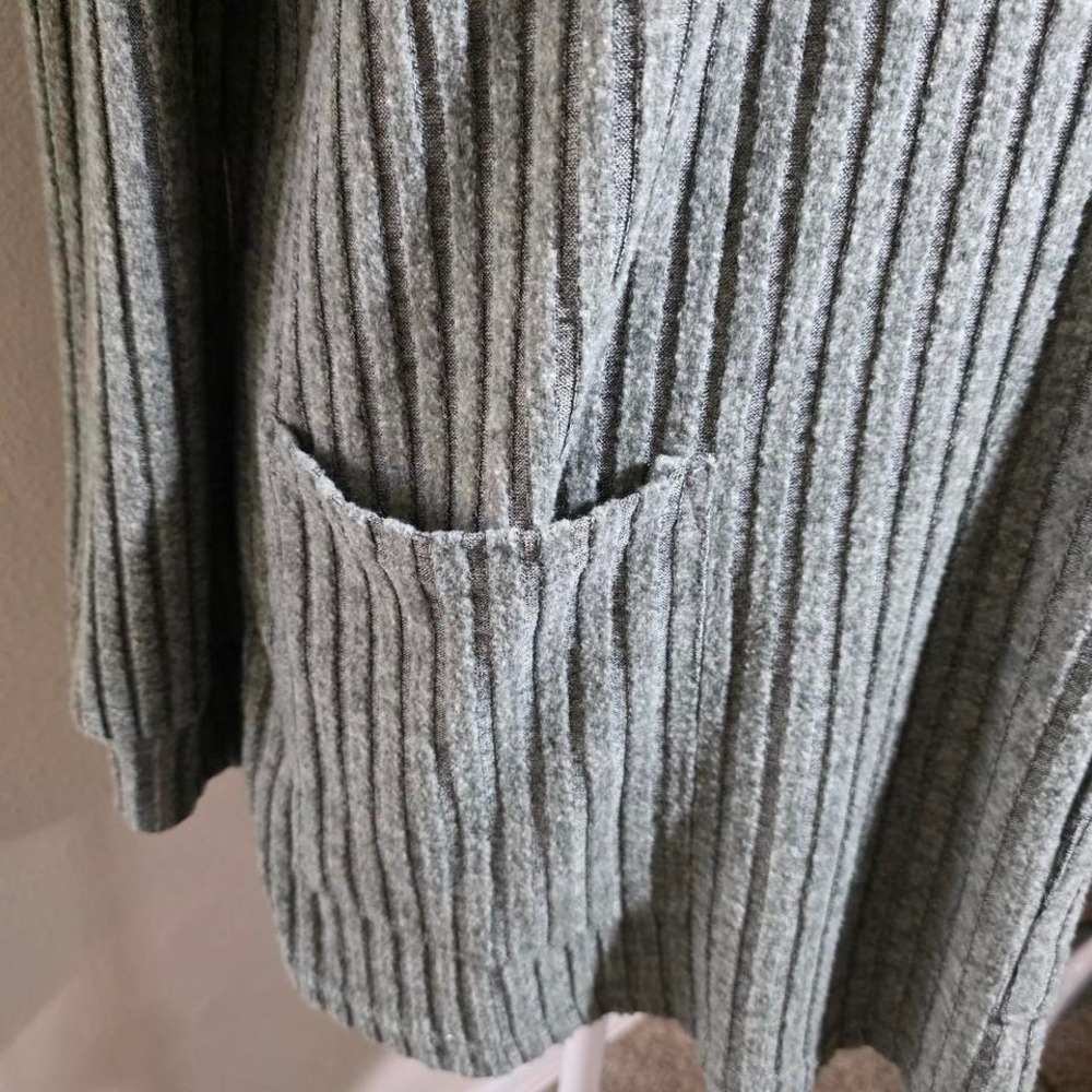 Green Ribbed Sweater - Picture 2 of 7